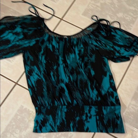 I.N. San Francisco Blue and Black Puff Sleeve Smocked Blouse - Picture 1 of 6